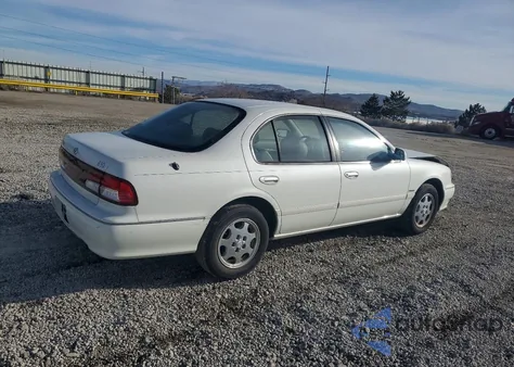 1999 Infiniti I30 z USA, uszkodzony, nr VIN JNKCA21A3XT775736
